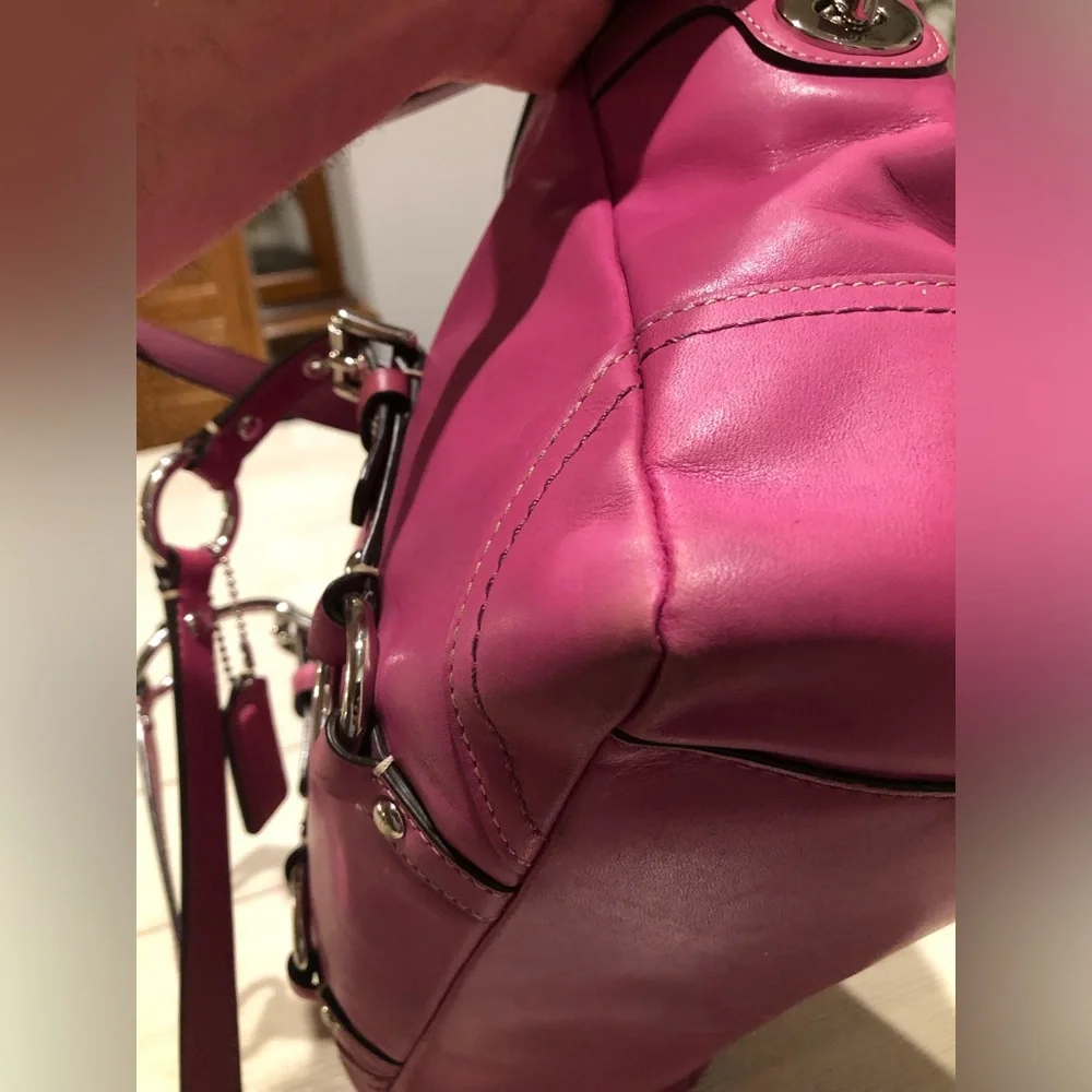 COACH F12343 PINK/MAGENTA LEATHER GALLERY EAST WEST TOTE WITH HANGTAG - Picture 9 of 16